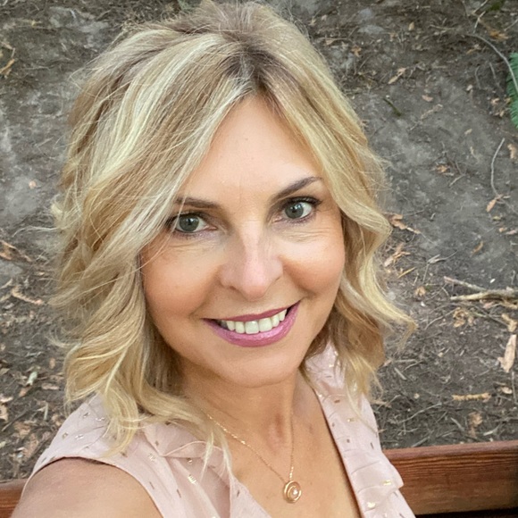 Meet your Posher, Marina - Picture 1 of 1